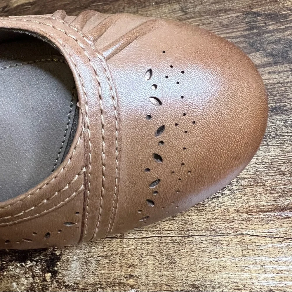 Earth Brown Leather‎ Ballet Flats slip on cut out casual shoes women's 8.5 - Picture 12 of 13